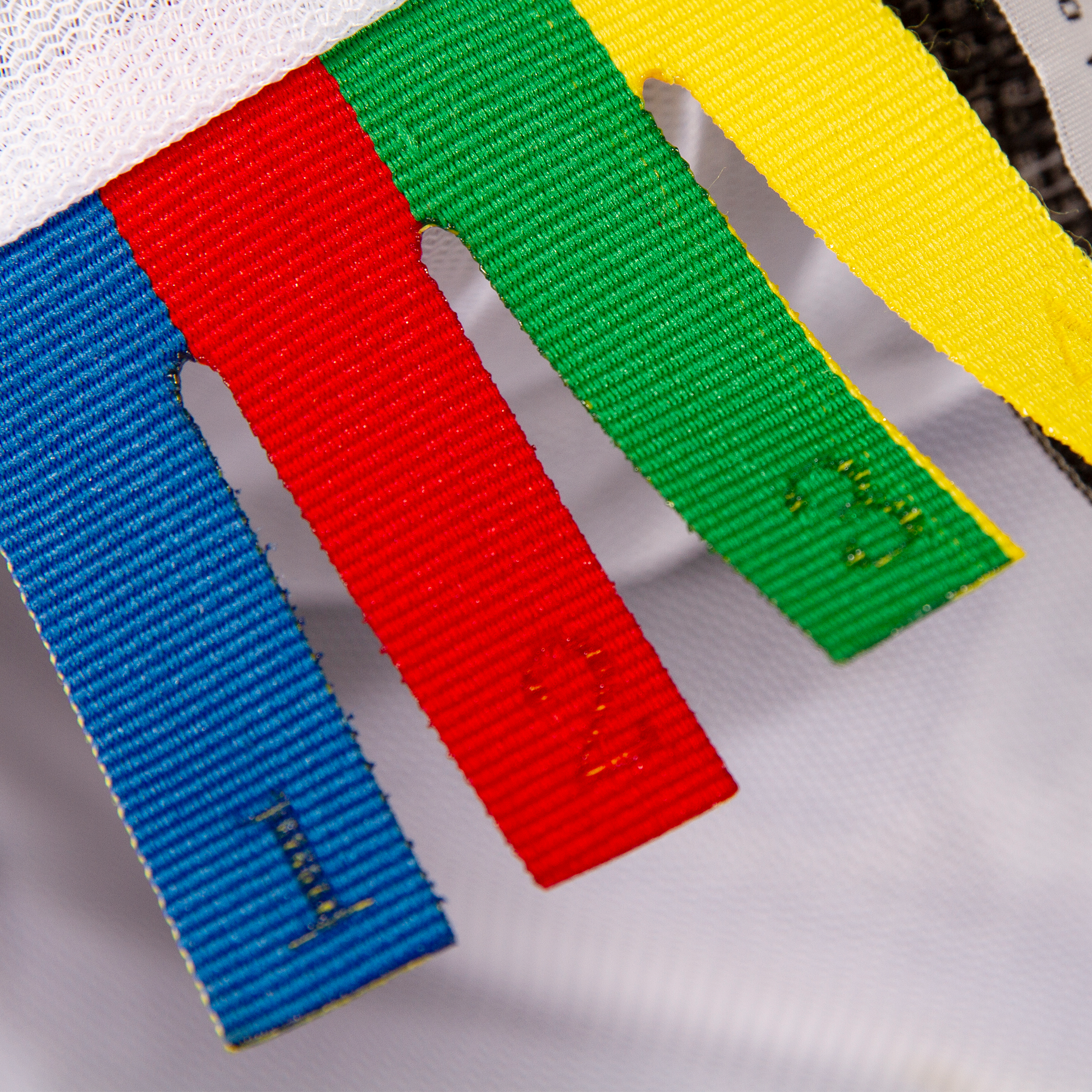 servFaces Pro Bag - чтобы все поверхности автомобиля, подлежащие обработке, были профессионально очищены, отполированы и загерметизированы